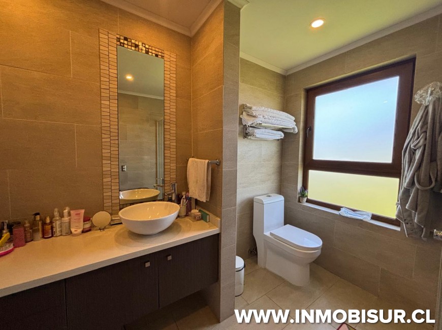 Venta en Puerto Montt | Exclusiva residencia en Condominio Lomas de Coihuin