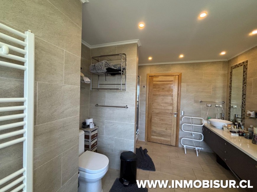 Venta en Puerto Montt | Exclusiva residencia en Condominio Lomas de Coihuin