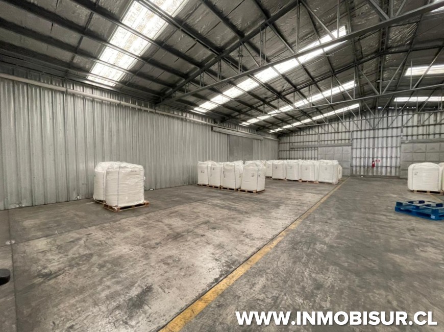 Arriendo en Llanquihue | Gran bodega en arriendo en Línea Nueva con rapido acceso a ruta 5