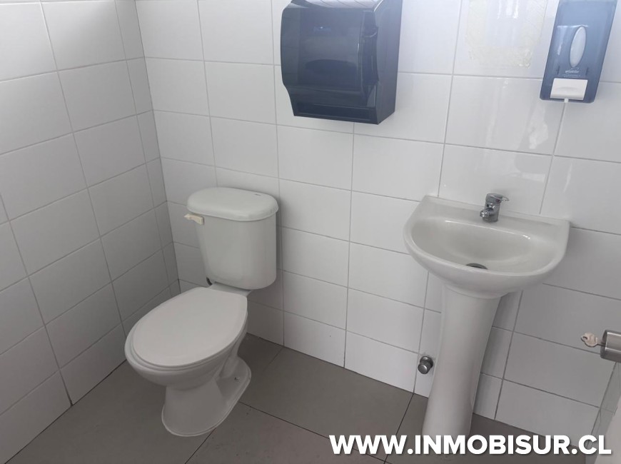 Arriendo en Puerto Montt | Gran local comercial en Valle Volcanes