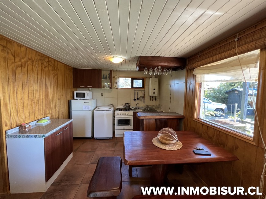 Arriendo en Puerto Varas | Hermosa cabaña amoblada en arriendo en Playa hermosa con vista al lago