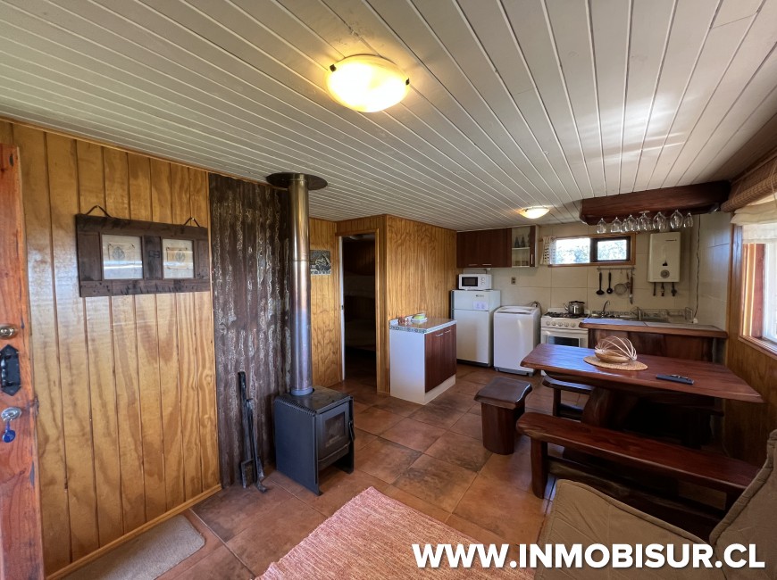 Arriendo en Puerto Varas | Hermosa cabaña amoblada en arriendo en Playa hermosa con vista al lago