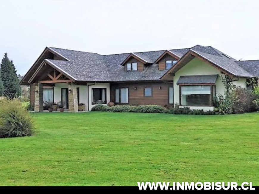 Venta en Frutillar | Hermosa casa  a la venta en Frutillar Bajo