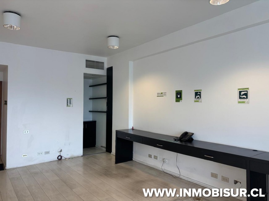 Venta en Puerto Montt | Hermosa oficina para venta en Edificio de la CCHC