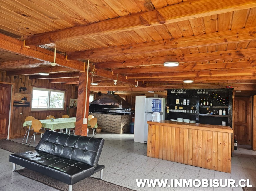 Arriendo en Puerto Montt | Hermosa propiedad con acceso a playa en Pichiquillaipe