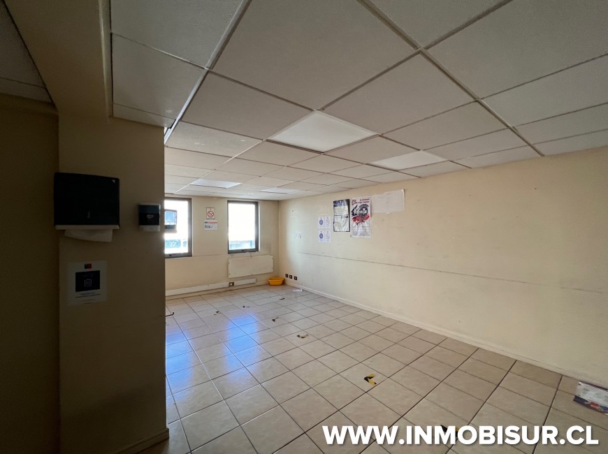 Arriendo en Puerto Montt | Local Comercial Edificio Egaña 85