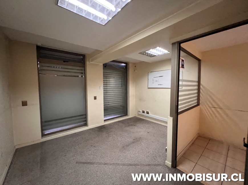Arriendo en Puerto Montt | Local Comercial Edificio Egaña 85