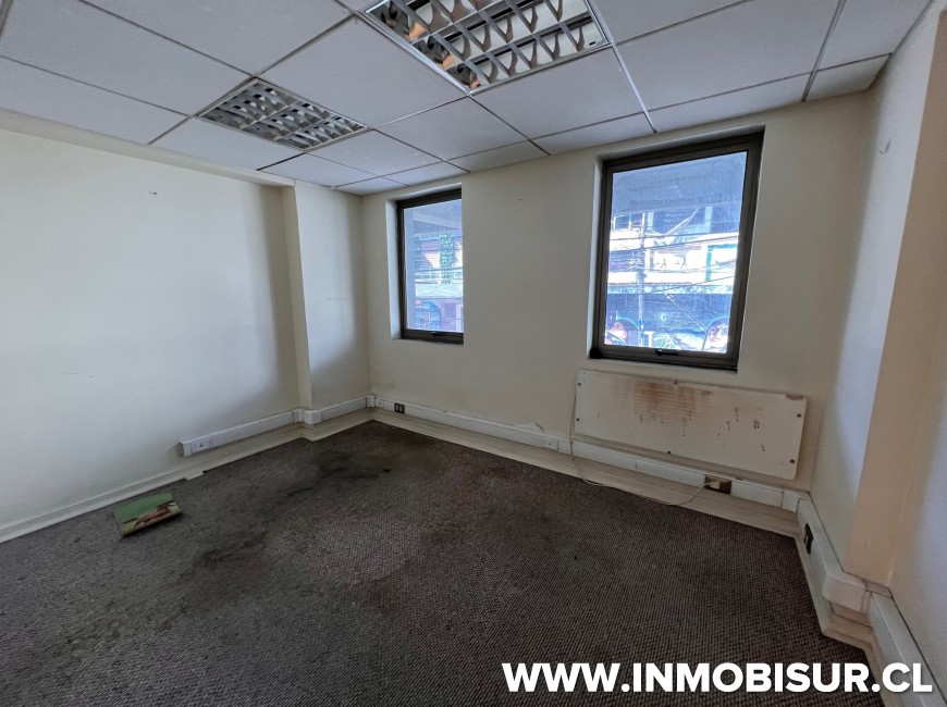 Arriendo en Puerto Montt | Local Comercial Edificio Egaña 85