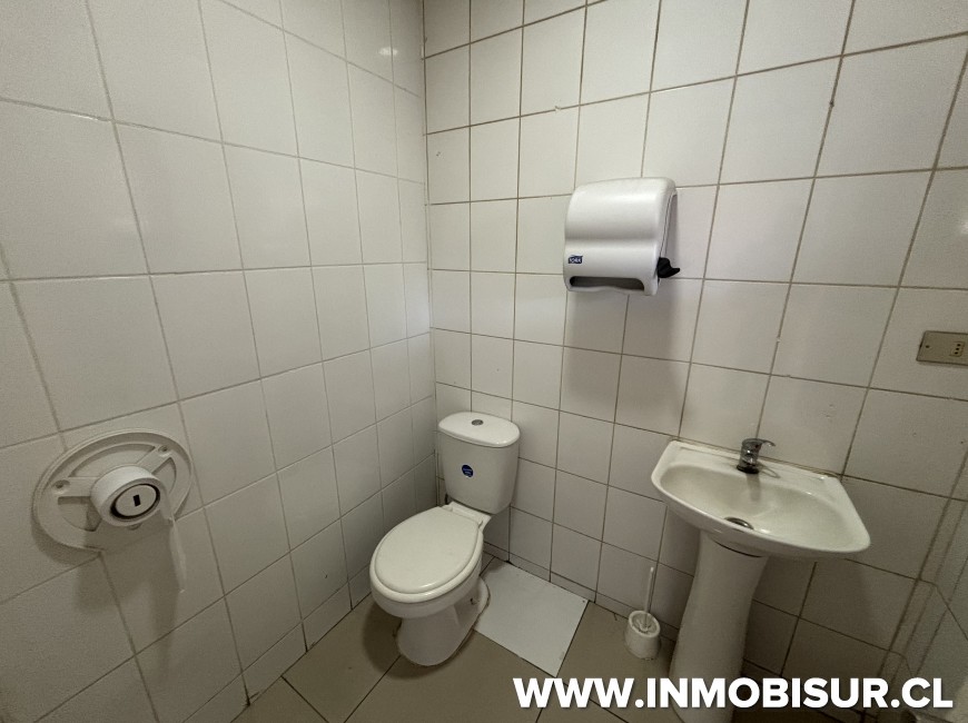 Arriendo en Puerto Varas | Local comercial en arriendo en centro comerical, sector Capitanía de Puerto Varas