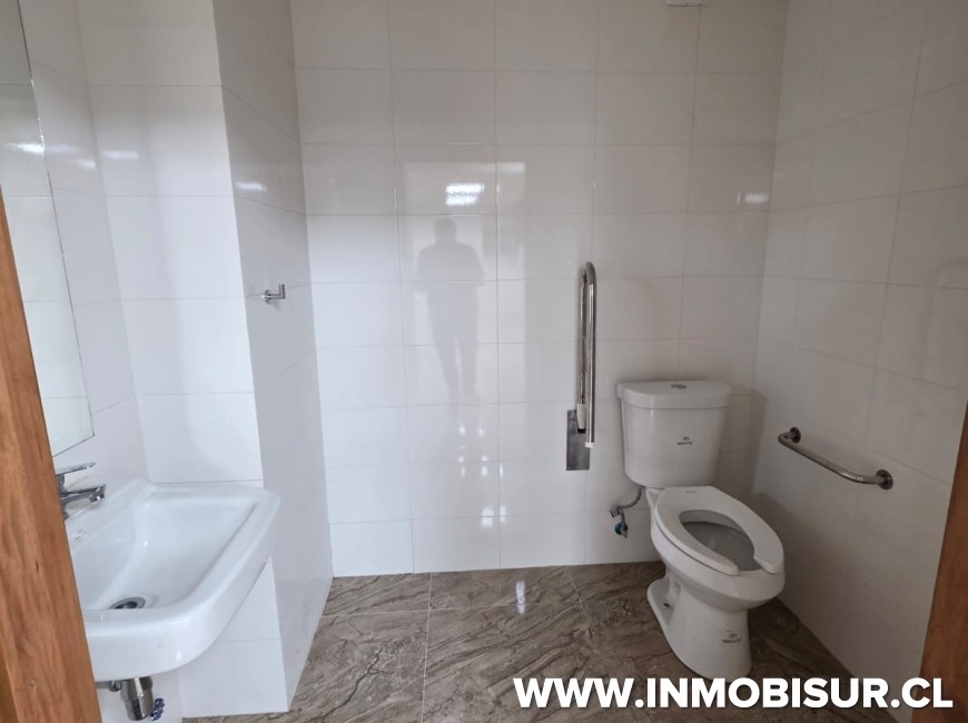 Arriendo en Puerto Montt | Local comercial en Urmeneta esquina Baquedano