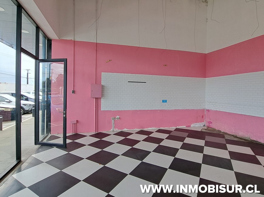 Arriendo en Puerto Montt | Local comerciaL en Strip Center Tepual