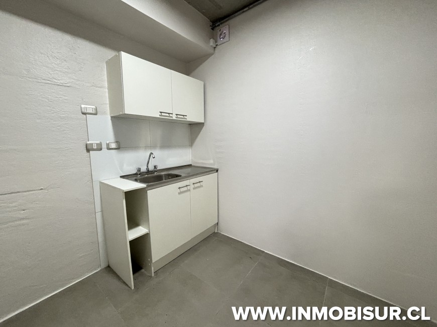 Arriendo en Puerto Montt | Locales comerciales nuevos a estrenar para repuestos