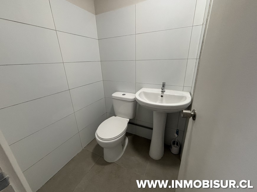 Arriendo en Puerto Montt | Locales comerciales nuevos a estrenar para repuestos