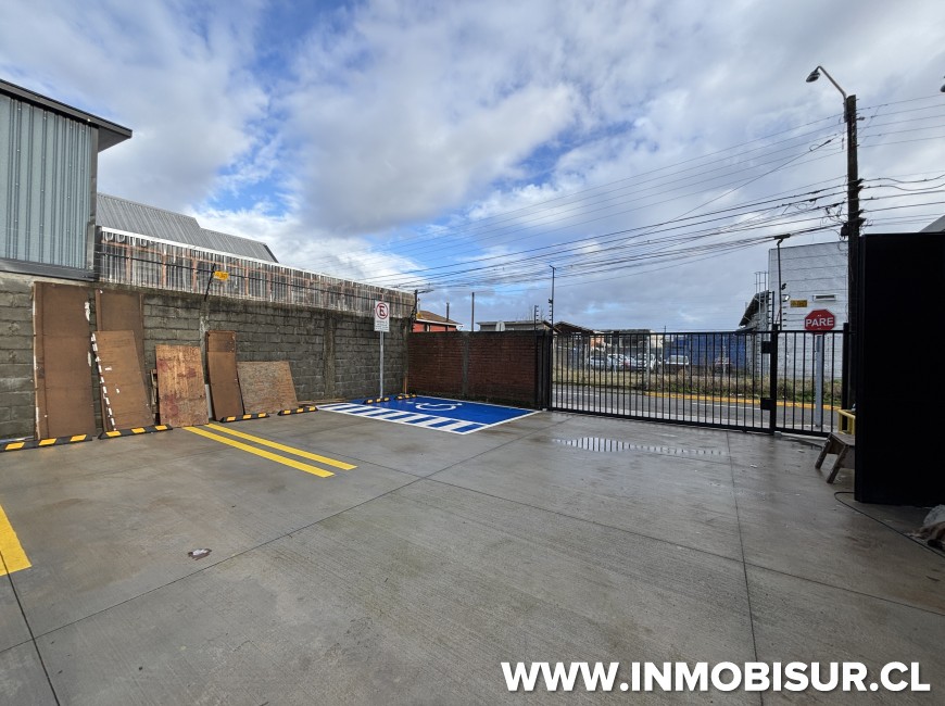 Arriendo en Puerto Montt | Locales comerciales nuevos a estrenar para repuestos