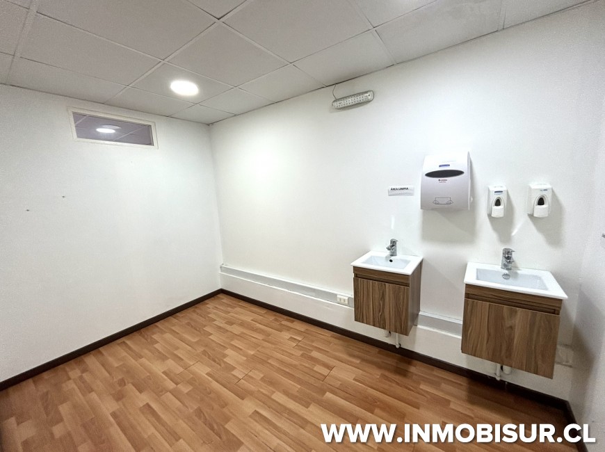 Venta en Puerto Varas | Oficina en venta en Edificio Central Lake, Puerto Varas