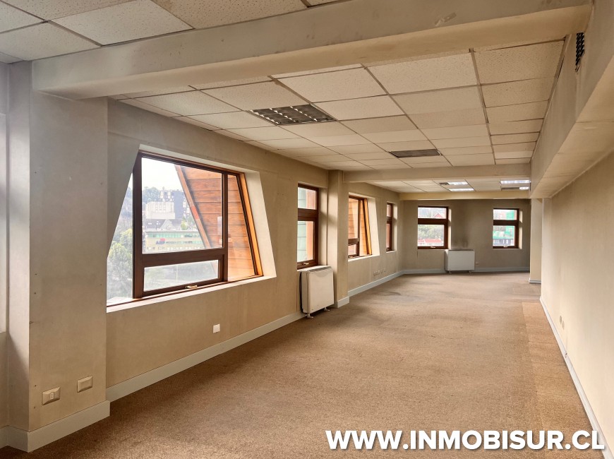 Arriendo en Puerto Montt | Oficina grande en arriendo Edificio Torre del Puerto piso 12 y 13