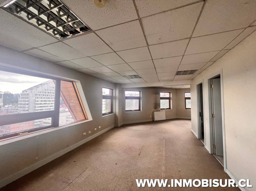Arriendo en Puerto Montt | Oficina grande en arriendo Edificio Torre del Puerto piso 12 y 13