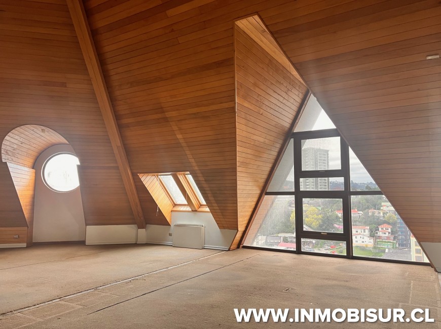 Arriendo en Puerto Montt | Oficina grande en arriendo Edificio Torre del Puerto piso 12 y 13