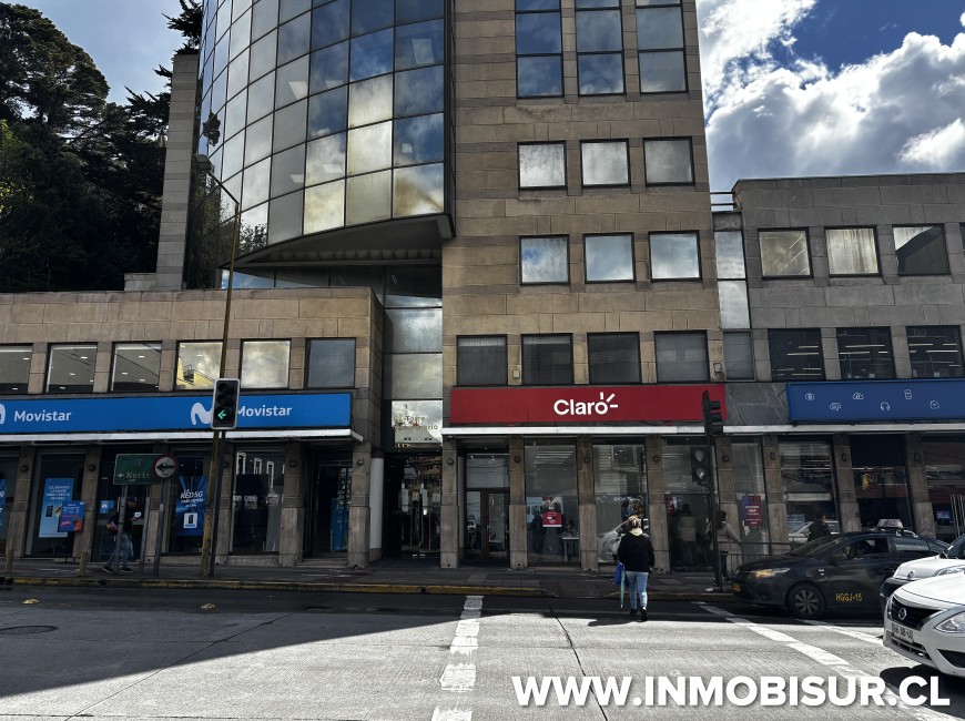 Venta en Puerto Montt | Oficina remodelada y equipada para consulta dental en pleno centro de Puerto Montt