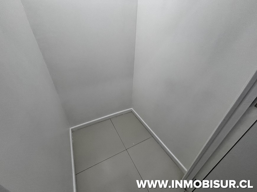 Venta en Puerto Montt | Oficina remodelada y equipada para consulta dental en pleno centro de Puerto Montt