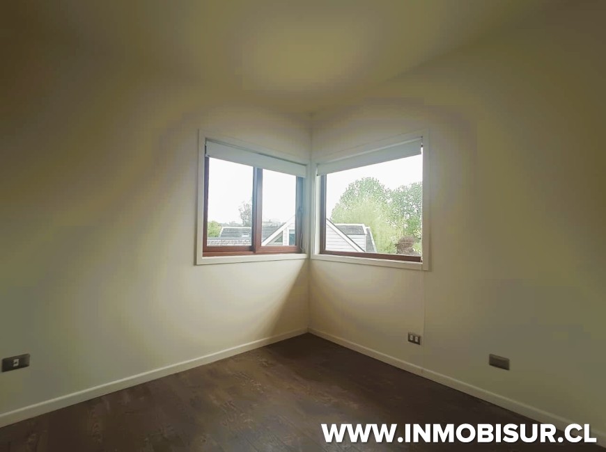 Arriendo en Puerto Varas | Se arrienda luminosa Casa en sector Puerto Chico