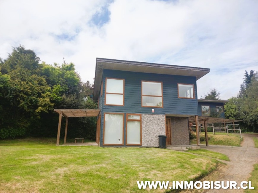 Arriendo en Puerto Varas | Se arrienda luminosa Casa en sector Puerto Chico