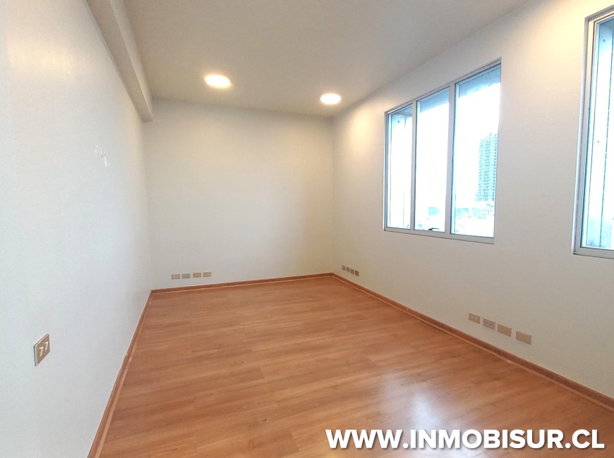 Arriendo en Puerto Montt | SE ARRIENDA OFICINA EN EL EDIFICIO DE LA CChC