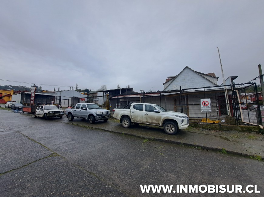 Venta en Puerto Montt | Venta amplio sitio con oficinas y bodegas dentro de la ciudad