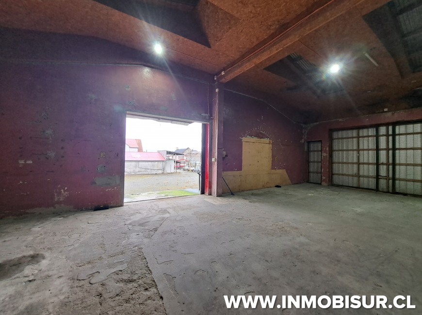 Venta en Puerto Montt | Venta amplio sitio con oficinas y bodegas dentro de la ciudad