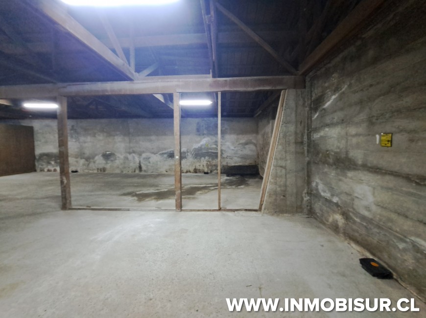 Venta en Puerto Montt | Venta amplio sitio con oficinas y bodegas dentro de la ciudad