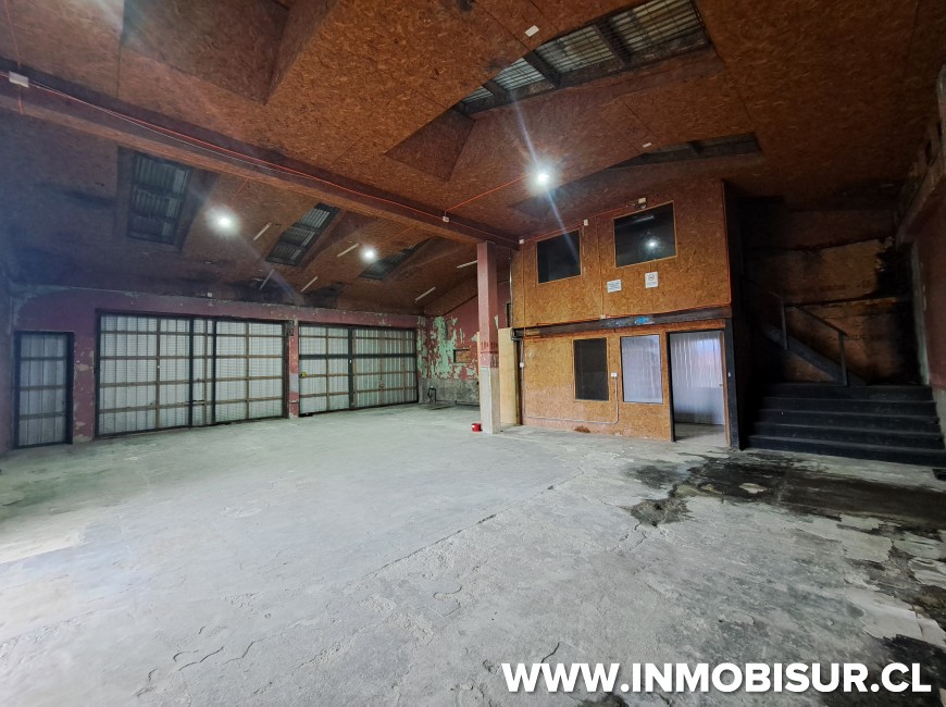 Venta en Puerto Montt | Venta amplio sitio con oficinas y bodegas dentro de la ciudad