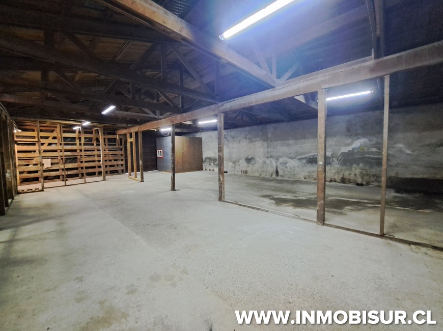 Venta en Puerto Montt | Venta amplio sitio con oficinas y bodegas dentro de la ciudad