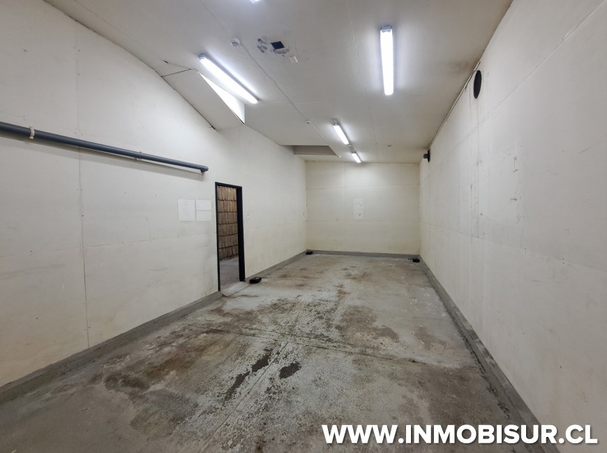 Venta en Puerto Montt | Venta amplio sitio con oficinas y bodegas dentro de la ciudad