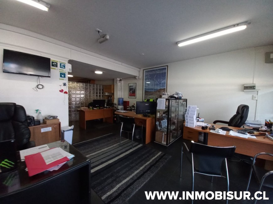 Venta en Puerto Montt | Venta de 2 Locales Comerciales en Manuel Rodríguez