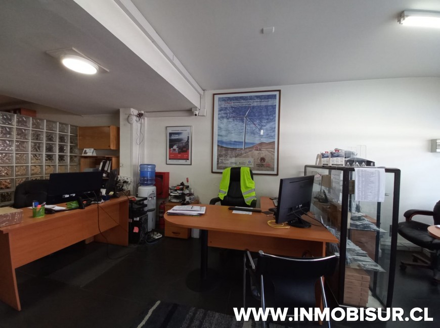 Venta en Puerto Montt | Venta de 2 Locales Comerciales en Manuel Rodríguez