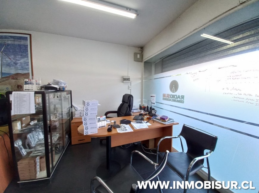 Venta en Puerto Montt | Venta de 2 Locales Comerciales en Manuel Rodríguez