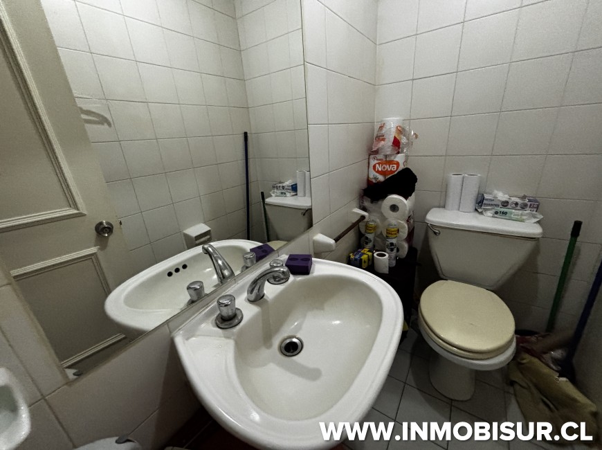 Venta en Puerto Montt | Venta de amplia oficina con estacionamiento en pleno centro de Puerto Montt