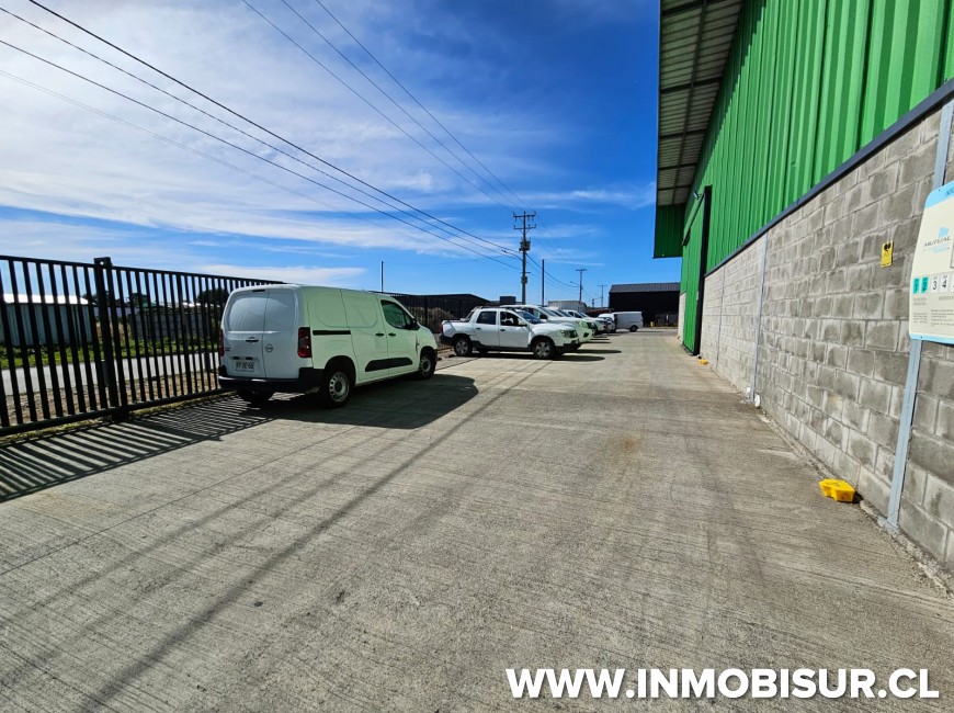 Venta en Puerto Montt | Venta de Galpón con oficinas en Husamontt
