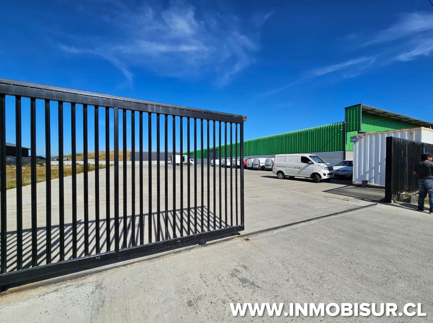 Venta en Puerto Montt | Venta de Galpón con oficinas en Husamontt