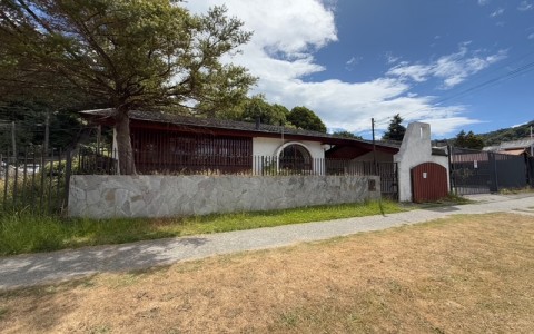 Arriendo en Puerto Montt | Casa comercial en sector pericentro de Puerto Montt en 251 | Casa comercial en sector pericentro de Puerto Montt