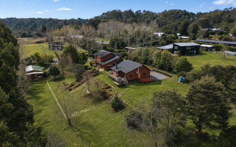 Venta en Puerto Varas | Casa en venta con 2 cabañas en Loteo San Ignacio, Puerto Varas en 252 | Casa en venta con 2 cabañas en Loteo San Ignacio, Puerto Varas