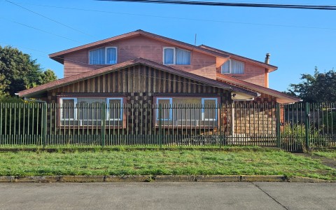 Venta en Llanquihue | Casa en venta en Llanquihue, sector cisne a  200 metros del lago. en 258 | Casa en venta en Llanquihue, sector cisne a  200 metros del lago.