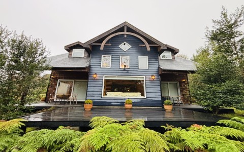 Arriendo en Puerto Varas | Exclusiva Casa Full Amoblada, con Hot Tub, a solo 7 km. de Puerto Varas en 252 | Exclusiva Casa Full Amoblada, con Hot Tub, a solo 7 km. de Puerto Varas