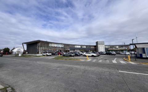 Arriendo en Puerto Montt | Gran local comercial en Valle Volcanes en 251 | Gran local comercial en Valle Volcanes