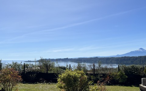 Arriendo en Puerto Varas | Hermosa cabaña amoblada en arriendo en Playa hermosa con vista al lago en 252 | Hermosa cabaña amoblada en arriendo en Playa hermosa con vista al lago