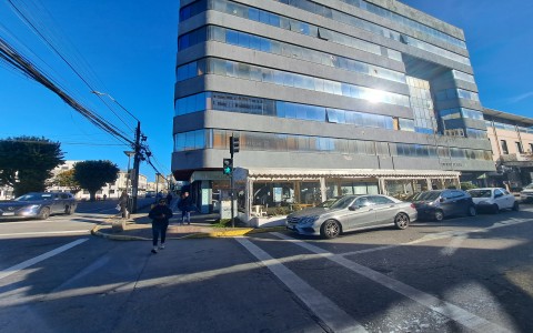 Arriendo en Puerto Montt | Oficina en arriendo Edificio Plaza en 251 | Oficina en arriendo Edificio Plaza