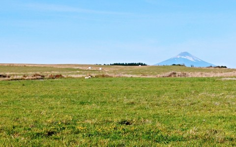 Venta en Llanquihue | Linda parcela en venta con vista a los Volcanes en 258 | Linda parcela en venta con vista a los Volcanes