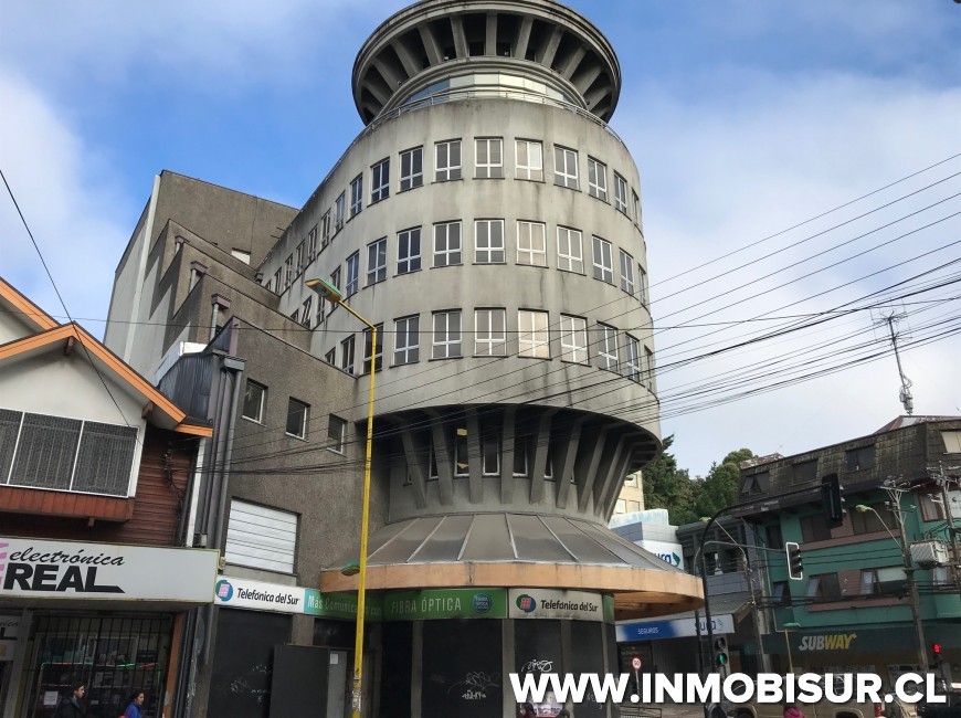 Venta en Puerto Montt | Amplia oficina en Edificio Don Noé Venta en Puerto Montt | Amplia oficina en Edificio Don Noé